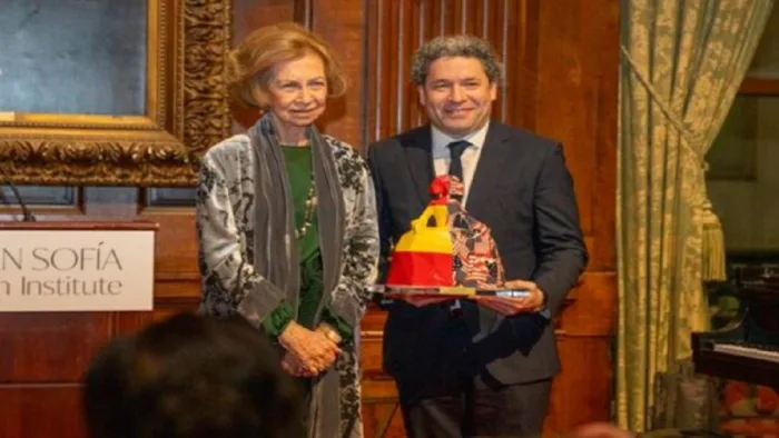 Dudamel recibe el premio Reina Sofía y lo dedica “al pueblo de España, por su fortaleza”