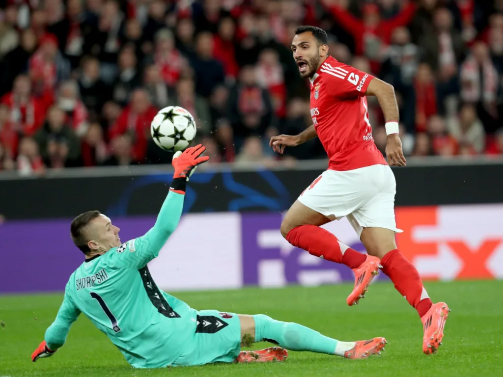 Benfica golea y asalta el liderato de la Liga de Portugal