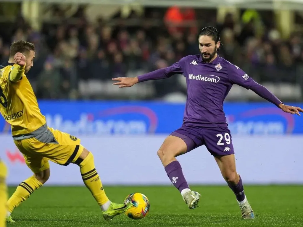 Fiorentina escala entre los líderes de la Serie A