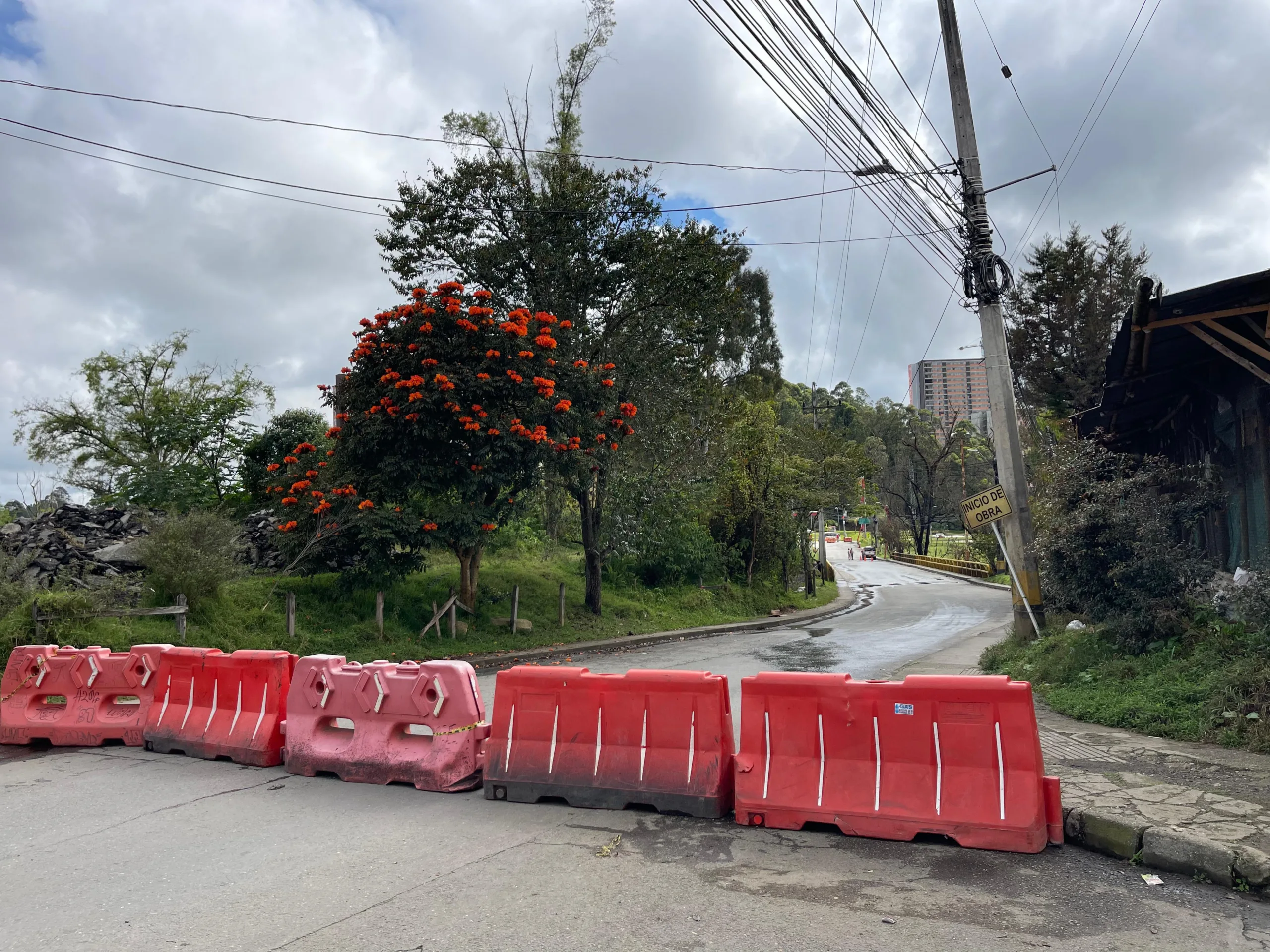 Noticias Antioquia: Cierran puente "El Tranvía" de Rionegro tras incendio