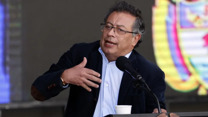 Gustavo Petro devolvió aviones militares de Estados Unidos con migrantes colombianos