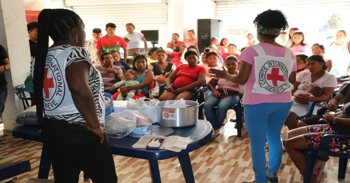 Comunidad indígena desplazada recibió ayudas humanitarias