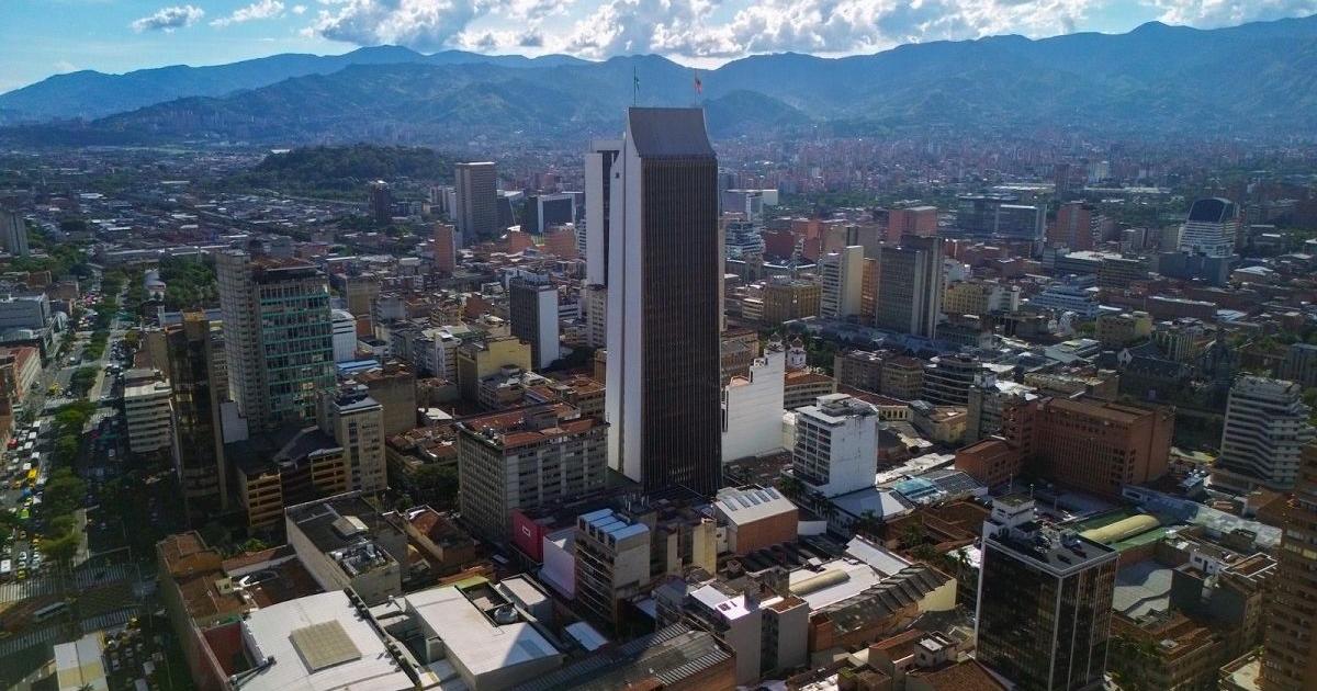 El 53% los encuestados tienen imagen positiva del centro