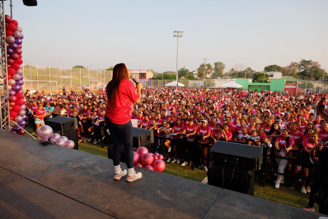 San Jacinto vibró con "Woman Active": danza, deporte y autorización